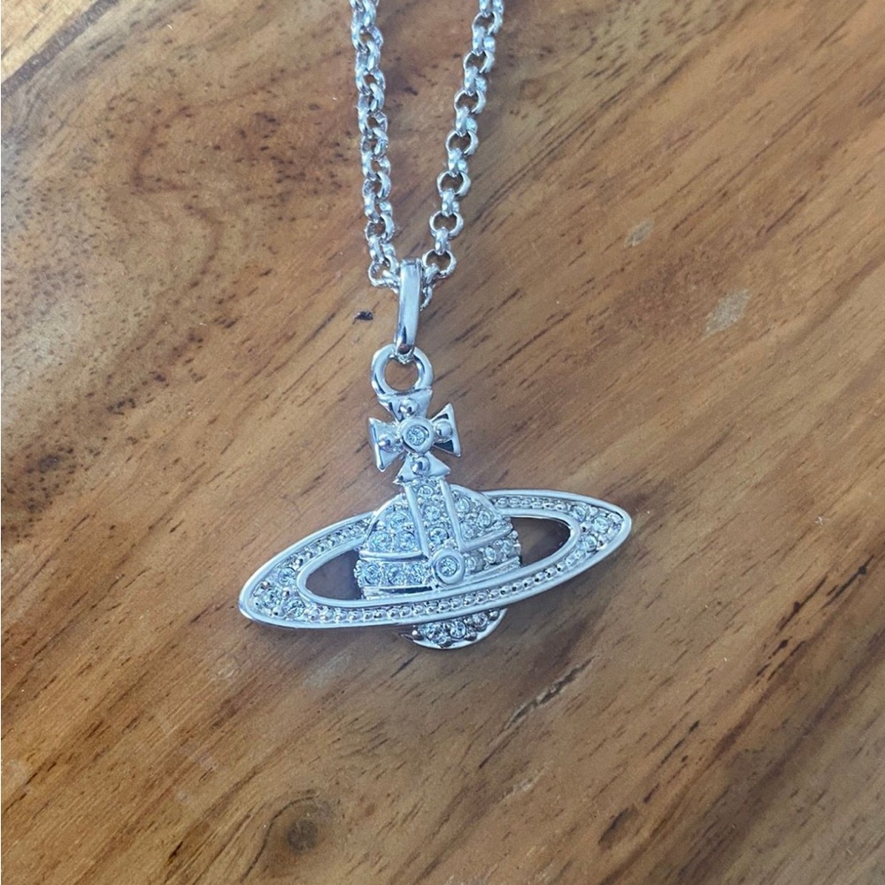 vivienne westwood necklace